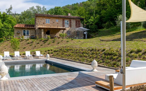 Anticiana 8: Piscine, Chalet, Mobilier De Jardin, Jardin, Biens, Ferme, Aménagement Paysager, Arrière-Cour, Pelouse, Chaise