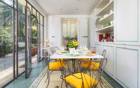 Villa Gaius 8+2: Meubles, Design Intérieur, Sol, Chaise, Table, Salle À Manger, Table Cuisine Et Salle A Manger, Domicile, Sol, Pièce