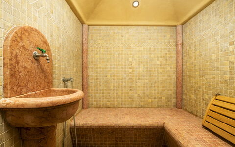 Villa Gaius 8+2: Mur, Sol, Sol, Design Intérieur, Tuile, Composite, Luminaire Plomberie, Plomberie, Salle De Bains