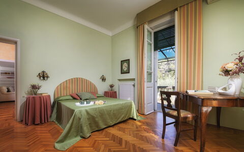 Villa Gaius 8+2: Meubles, Design Intérieur, Lit, Chambre, Mur, Sol, Drap De Lit, Sol, Bois, Literie