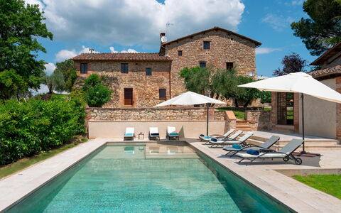 Terra di Siena 14: Biens, Piscine, Villa, Mobilier De Jardin, Caractéristique De L'Eau, Balancelle, Ferme