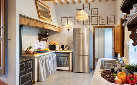 Cosciano 12: Cuisine, Meubles, Design Intérieur, Comptoir, Appareil De Cuisine, Sol, Principaux Appliance, Bois, Cabinetry, Plafond