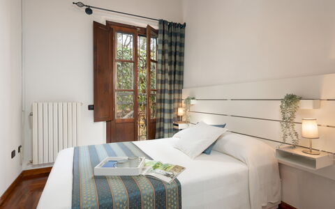 Villa Nikka 6: Bois, Meubles, Design Intérieur, Chambre, Lit, Domicile, Linge, Pièce, Literie, Drap De Lit