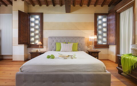 Il Fienile 4: Meubles, Lit, Design Intérieur, Chambre, Sol, Literie, Mur, Sol, Drap De Lit, Bois