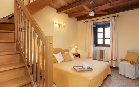 Guado al Sole 26+4: Meubles, Design Intérieur, Sol, Sol, Pièce, Chambre, Domicile, Lit, Plafond, Appartement