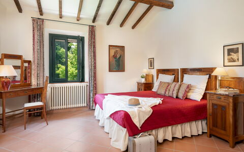 Villa Paesante 8: Meubles, Lit, Design Intérieur, Chambre, Mur, Bois, Sol, Pièce, Literie, Cadre