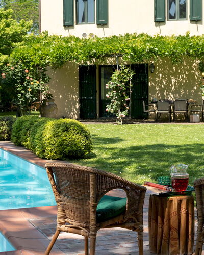 Villa Paesante 8: Piscine, Mobilier De Jardin, Arbuste, Recours, Jardin, Meubles, Ombre, Eco Hôtel, Biens, Aménagement Paysager