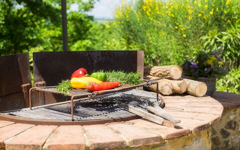 Podere Santa Croce 10: Barbecue, Aliments, Cuisine