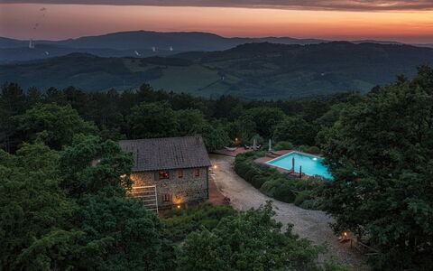 Podere Santa Croce 10: La Nature, Paysage, Nuit, Soirée, Station De Montagne, Chalet, Eco Hôtel, Biens, Crépuscule, Minuit