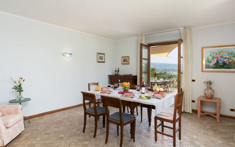 Villa Irene 6: Meubles, Design Intérieur, Sol, Table, Chaise, Sol, Salle À Manger, Pièce, Table Cuisine Et Salle A Manger, Plafond