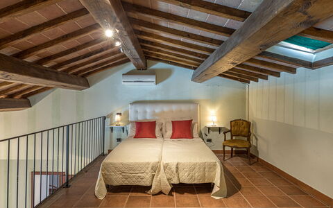 Podere Montioni 6+2: Meubles, Design Intérieur, Plafond, Sol, Chambre, Sol, Pièce, Lit, Éclairage, Cadre De Lit