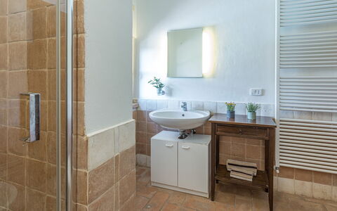 Casa Eusebia 8+2: Sol, Mur, Design Intérieur, Sol, Salle De Bains, Plafond, Luminaire Plomberie, Lavabo, Éclairage, Pièce