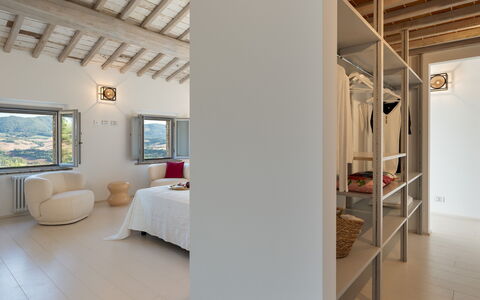 Villa Il Pozzo 14: Meubles, Design Intérieur, Mur, Sol, Sol, Plafond, Bois, Lit, Chambre, Pièce