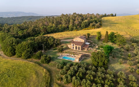 Villa Il Pozzo 14: Maison, Biens, Paysage, Plaine, Prairie, Lot Terre, Ferme, Zone Rurale, Chalet