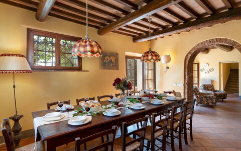 Villa Montefalconi 11: Meubles, Design Intérieur, Mur, Table, Sol, Chaise, Bois, Salle À Manger, Plafond, Table Cuisine Et Salle A Manger