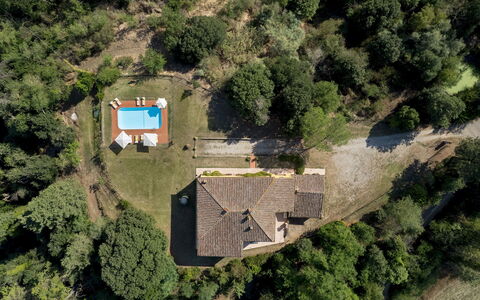 Villa Montefalconi 11: Piscine, Recours, Biens, Chalet, Eco Hôtel, Hacienda, Ferme, Arrière-Cour, Aménagement Paysager, Villa