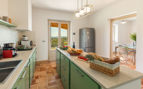 Casale Grottini 8: Meubles, Design Intérieur, Cuisine, Comptoir, Cabinetry, Domicile, Chaise, Sol, Table Cuisine Et Salle A Manger, Table