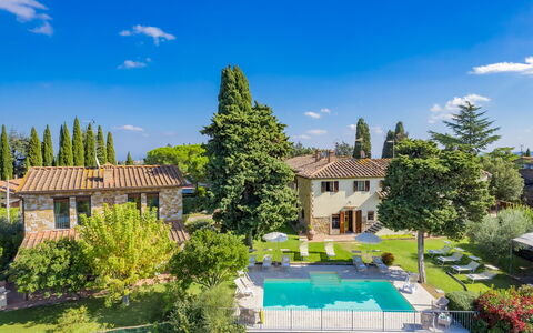 Gli Spilocchi 16: Zone Résidentielle, Domicile, Biens, Aménagement Paysager, Jardin, Manoir, Banlieue, Piscine, Villa, Pelouse