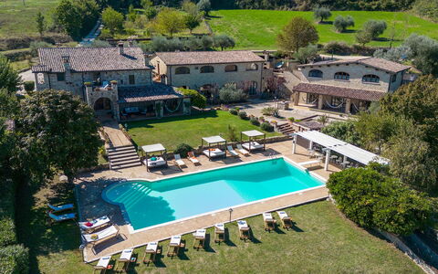 Residenza Collefiorito 26: Recours, Biens, Loisir, Piscine, Parapluie, Hacienda, Villa, Ferme, Hôtel, Manoir