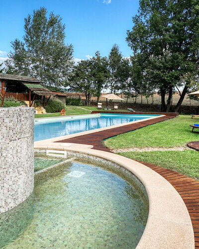 Podere Giardino 16+2: Piscine, Jardin, Recours, Caractéristique De L'Eau, Arrière-Cour, Pelouse, Aménagement Paysager, Eco Hôtel, Cour, Hacienda