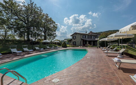 Tenuta Montiepoli 12+3