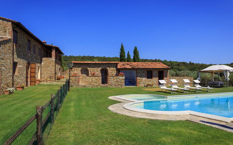 Villa Stroncoli 14: Piscine, Ferme