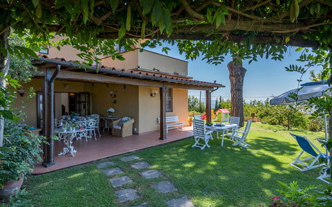 Villa ai Venti 8: Jardin, Meubles, Arrière-Cour, Chaise, Mobilier De Jardin, Ombre, Cour, Recours, Eco Hôtel, Pelouse