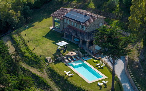 Villa Dada 10: Biens, Piscine, Chalet, Ferme, Arrière-Cour, Villa, Hacienda, Recours, Village De Montagne, Mobilier De Jardin