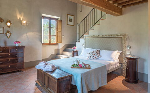 Casale la Splendida 10: Meubles, Mur, Sol, Design Intérieur, Domicile, Chambre, Sol, Lit, Éclairage, Cadre De Lit
