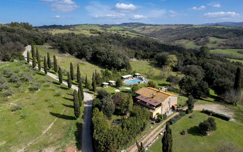 Il Pratone 12: Biens, Jardin, Villa, Aménagement Paysager, Eco Hôtel, Vue Du Ciel, Hacienda, Ferme, Manoir, Photographie Aérienne