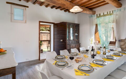 Il Pratone 12: Meubles, Design Intérieur, Table, Bois, Chaise, Salle À Manger, Table Cuisine Et Salle A Manger, Sol, Pièce, Vaisselle