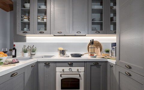 Villa Loredana 12: Cuisine, Appareil De Cuisine, Cabinetry, Principaux Appliance, Comptoir, Design Intérieur, Électroménager, Meubles, Placard, Cuisinière