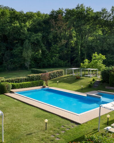 Valleverde 28+2: Piscine, Recours, Loisir, Eco Hôtel, Jardin, Mobilier De Jardin, Balancelle, Aménagement Paysager, Ombre, Thermes