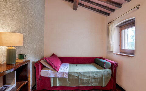 La Leopoldina 6: Meubles, Design Intérieur, Mur, Bois, Sol, Sol, Pièce, Lit, Chambre, Textile