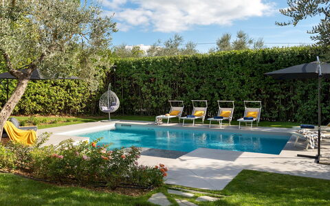 La Villanella 6: Piscine, Mobilier De Jardin, Recours, Balancelle, Meubles, Jardin, Eco Hôtel, Ombre, Chaise