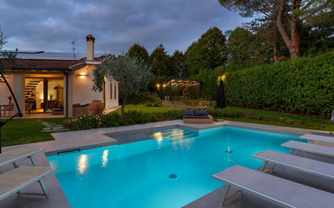 La Villanella 6: Piscine, L'Eau, Recours, Caractéristique De L'Eau, Jardin, Zone Résidentielle, Loisir, Arrière-Cour, Eco Hôtel, Domicile
