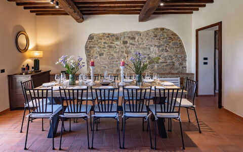 Podere San Lorenzo 12: Meubles, Design Intérieur, Table, Bois, Salle À Manger, Sol, Table Cuisine Et Salle A Manger, Chaise, Éclairage, Sol