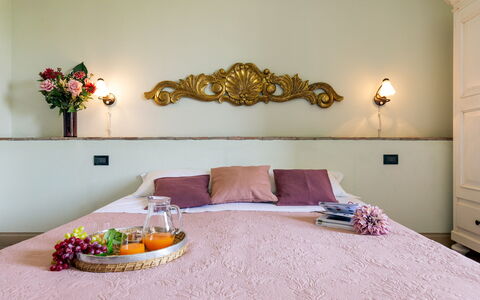 Casale Fienile 8: Design Intérieur, Chambre, Meubles, Lit, Drap De Lit, Textile, Literie, Linge, Pièce, Éclairage