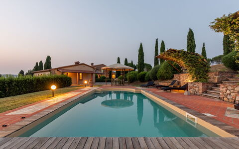 Casale Teatro 10: Piscine, Biens, Hacienda, Eco Hôtel, Villa, Aménagement Paysager, Recours, Ferme, Cour, Haie