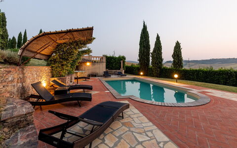 Casale Teatro 10: Piscine, Hacienda, Biens, Villa, Aménagement Paysager, Cour, Eco Hôtel, Dalle, Recours