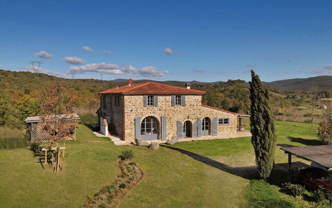 Casa la Pratellaccia 6+2: Herbe, Maison, Ferme, Zone Rurale, Chalet, Domicile, Biens, Jardin, Pelouse, Villa