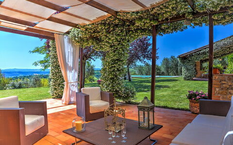 Casale Tre Cipressi 10: Jardin, Arbuste, Meubles, Lot Terre, Ombre, Aménagement Paysager, Mobilier De Jardin, Arrière-Cour, Eco Hôtel