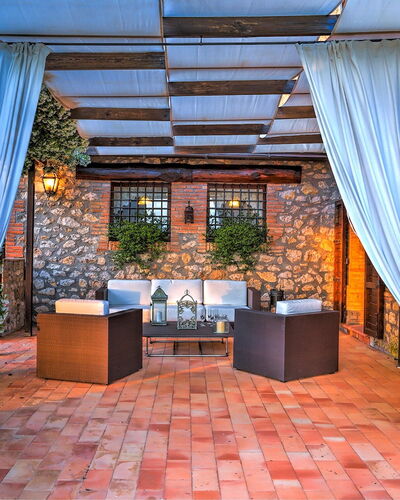 Casale Tre Cipressi 10: Meubles, Mobilier De Jardin, Piscine, Chaise, Recours, Table, Pot De Fleur, Eco Hôtel, Ombre, Patio