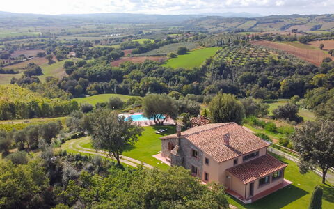 Casale Ombrone 11: Piscine, Ferme, Biens, Villa, Pelouse, Hacienda, Manoir, Eco Hôtel, Ferme, Plantation