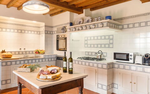 Casale Ombrone 11: Cuisine, Sol, Design Intérieur, Meubles, Cabinetry, Sol, Comptoir, Domicile, Appareil De Cuisine, Pièce
