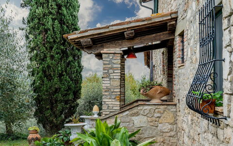 Casale delle Farfalle 12: Mur, Arbuste, Domicile, Mur De Pierre, Chalet, Jardin, Aménagement Paysager, Brique, Pot De Fleur, Biens