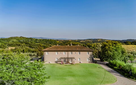 Villa Iole 14: Paysage, Lot Terre, Zone Rurale, Plaine, Biens, Prairie, Champ, Pâturage, Plantation, Ferme