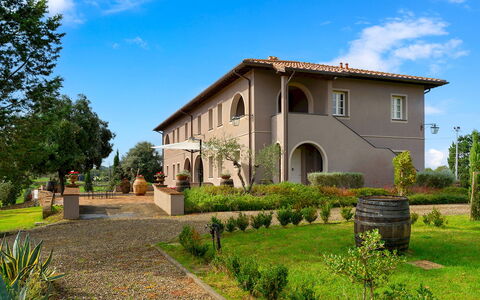 Villa Iole 14: Biens, Jardin, Hacienda, Aménagement Paysager, Manoir, Cour, Villa, Plantation, Ferme
