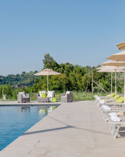 Villa Iole 14: Piscine, Mobilier De Jardin, Balancelle, Parapluie, Recours, Loisir, Aménagement Paysager, Jardin, Biens, Eco Hôtel