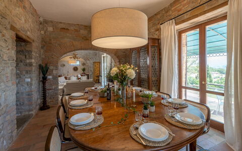Villa la Pizzichina 10: Meubles, Design Intérieur, Mur, Table, Chaise, Table Cuisine Et Salle A Manger, Plafond, Sol, Salle À Manger, Éclairage